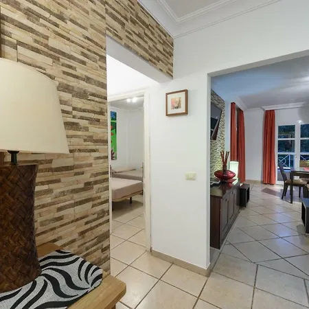 Relax El Duque Apartment